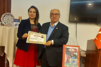  Genel Başkanımız Cevdet BAŞTUĞ, Kütahya İl Temsilciliği Görevine Atanan Yeliz Kaya Yetki Belgesi ve Rozetini Takdim Etti